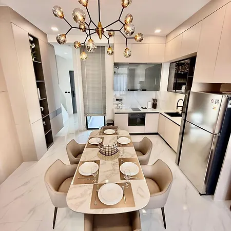 Villa La Richie - Luxury Townhouse In A Comfortable Area *