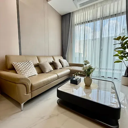 Villa La Richie - Luxury Townhouse In A Comfortable Area