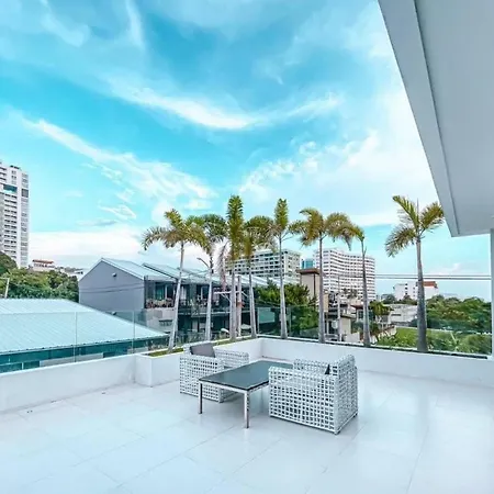 1600m Nearly Walkstreet Elevator Villa Pattaya