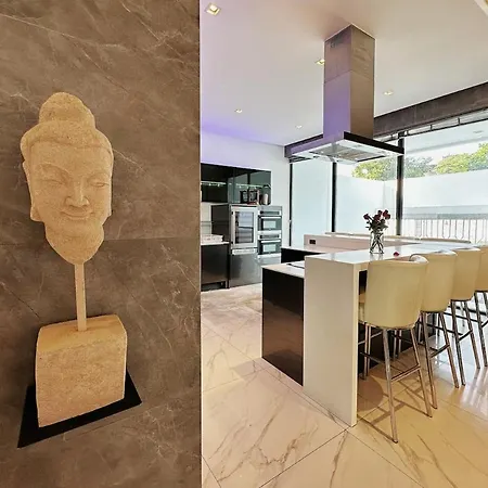 1600m Nearly Walkstreet Elevator Villa