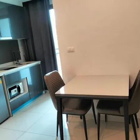 Arcadia Continental Apartment *