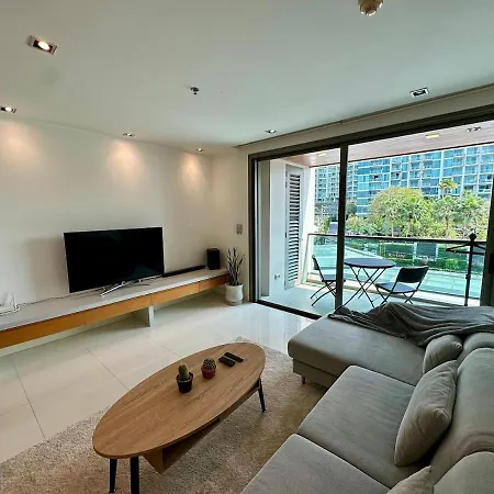 Apartment Fancy Beachfront *