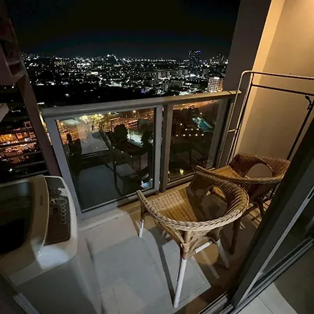Unixx South Apartment *