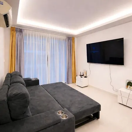 Wongamart Access - Family Apartment Pattaya