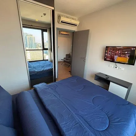 อพาร์ทเม้น The Base Sea View