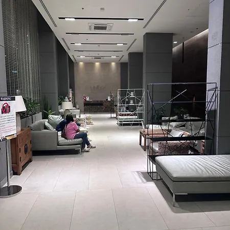 Unixx South Apartment *