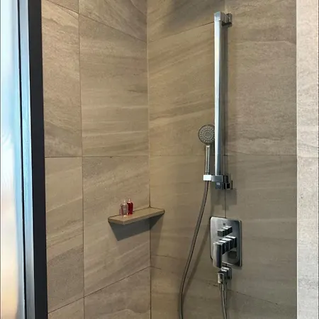 The Edge I Luxurious Apartment