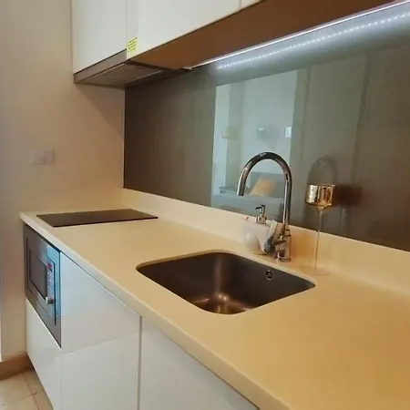 Apartment The Palm Wongamat Front Sea View Pattaya