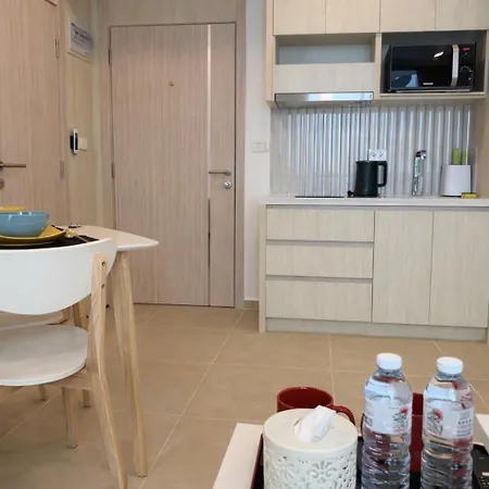 Apartment Garden Lagoon Pool With Balcony Pattaya