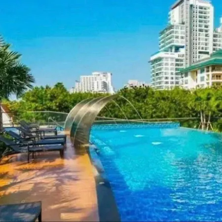 Sea View Apartment *