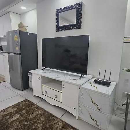 Pool View Pet Friendly Siam Oriantal Tropical Thailand Apartment