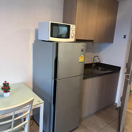 Unixx South Apartment *