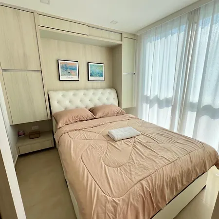 Apartment 芭提雅市中心泳池景观房