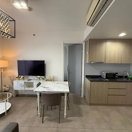 Sea View High Floor 2 Bedroom Near Walking Street *