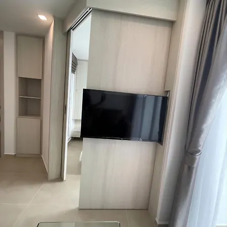 Beautiful 1 Bedroom With Big Balcony And Lagoon Pool Apartment Pattaya