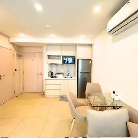 Style Living - Great Location At Apartment