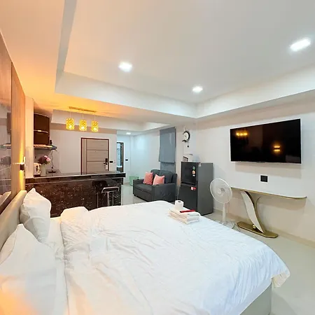 Luna Nest อพาร์ทเม้น Pattaya