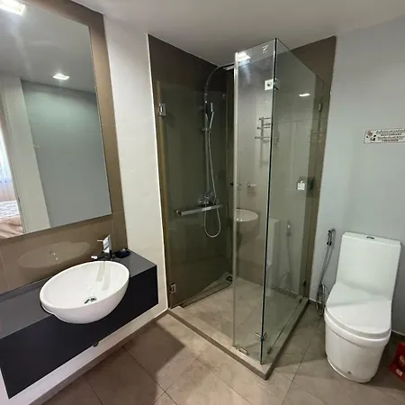 Sea View High Floor 2 Bedroom Near Walking Street Apartment Pattaya