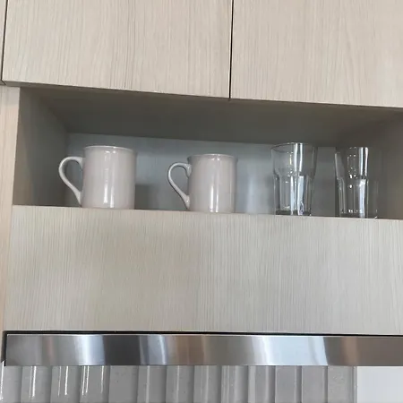 Beautiful 1 Bedroom With Big Balcony And Lagoon Pool Apartment Pattaya