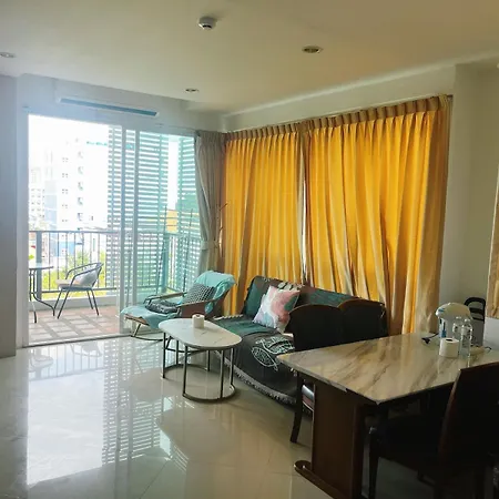 Diamond In The Center Of Apartment