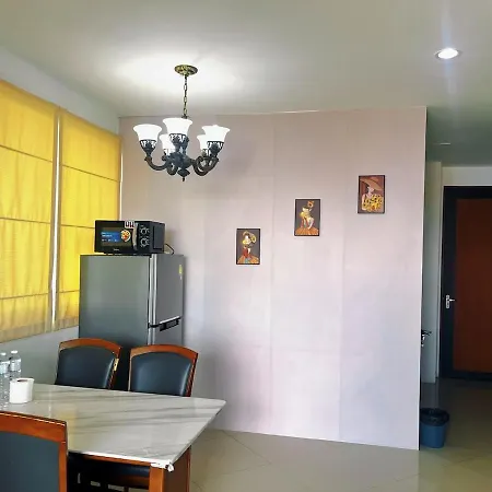 Diamond In The Center Of Apartment *