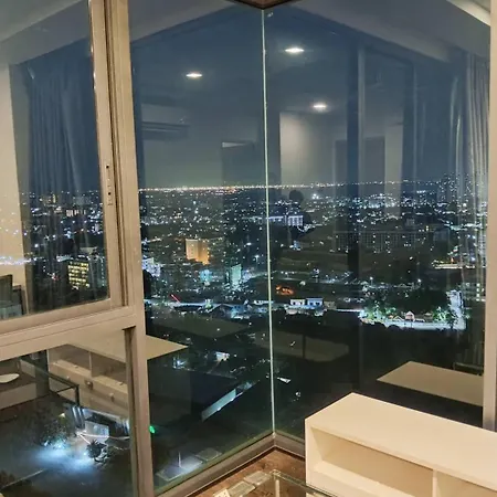Posh 284 Apartment