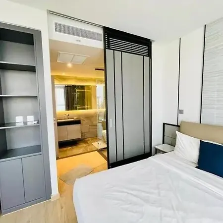 อพาร์ทเม้น Pattaya Sea View Room In Andromeda Condo
