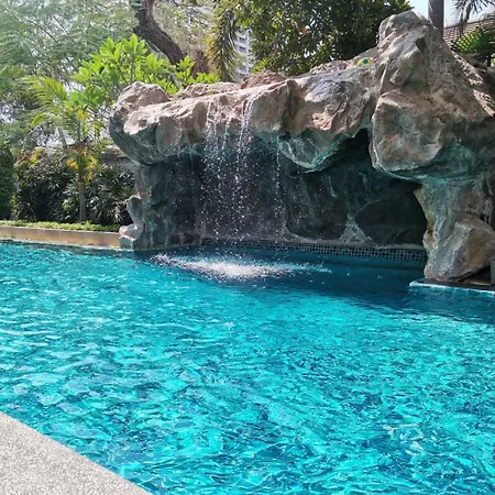 คลับรอยัล2bed * Pattaya