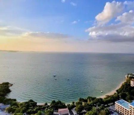 อพาร์ทเม้น Pattaya Sea View Room In Andromeda Condo *
