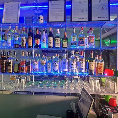 Guest house Scandalic Bar And 2*