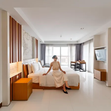 Welcome World Beachfront Pattaya