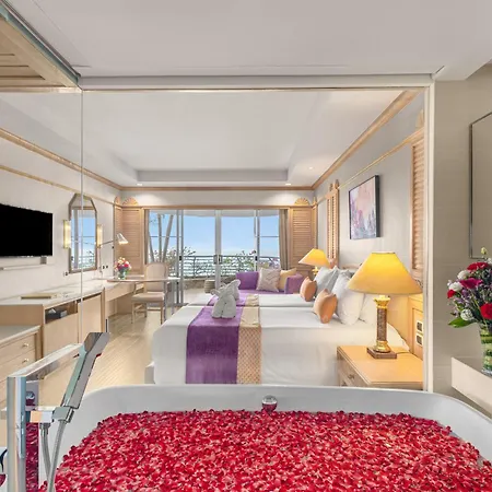โรงแรม Royal Cliff Grand 5*