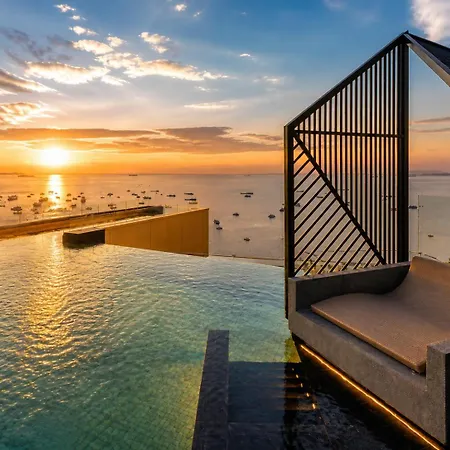 The Edge 4* Pattaya