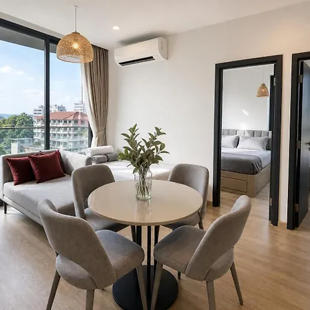 Aparthotel The Edge