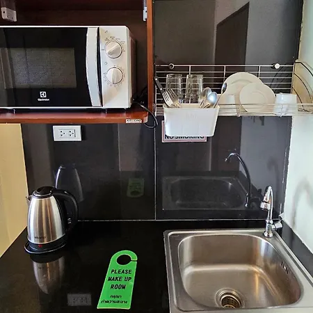 Smyrna Apartment *
