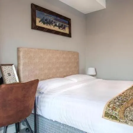 K Station Hotel 5*