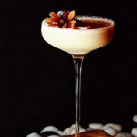 The Globe Hotel, Bar & Restaurant โรงแรม 3*