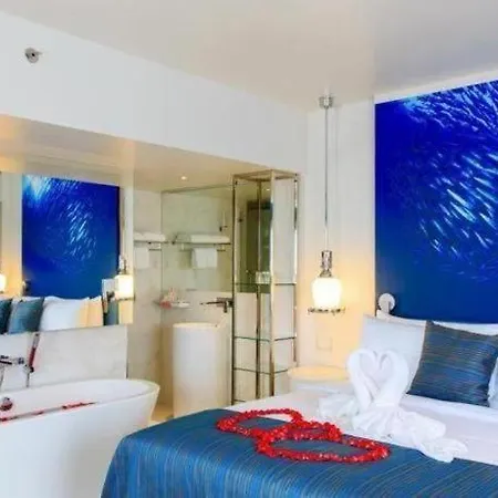 Grand Scenaria โรงแรม