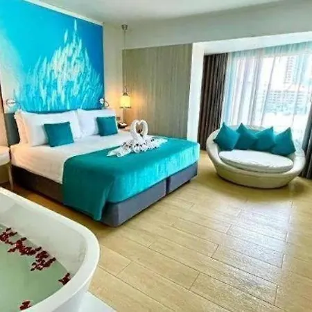โรงแรม Grand Scenaria 4*