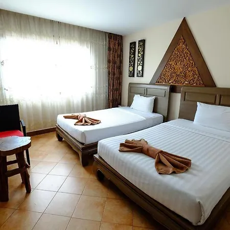 Red Balcony โรงแรม Pattaya