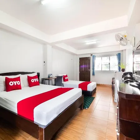 Oyo 1157 Ploy Pailin Place โรงแรม 2*