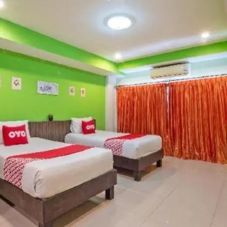 Oyo 75367 Ud Hotel
