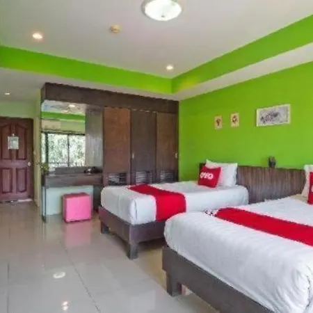 Oyo 75367 Ud Hotel 3*