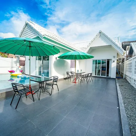 Villa Wonderland Moonstone 4 Bedroom Luxury Pool *
