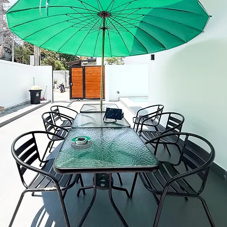 Wonderland Moonstone 4 Bedroom Luxury Pool *
