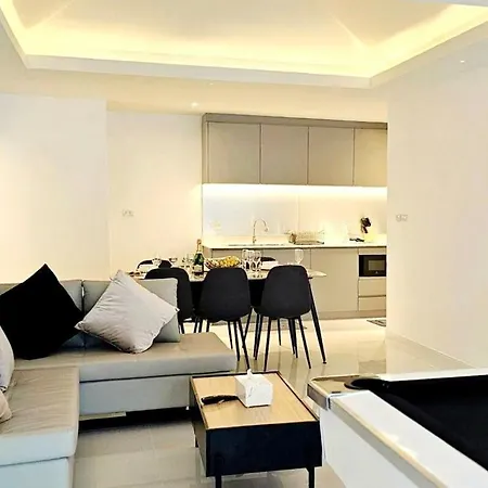 129 Wongamat, 4br, 300m From วิลล่า Pattaya
