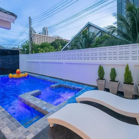 129 Wongamat, 4br, 300m From วิลล่า