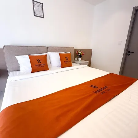 Wonderland Moonstone 4 Bedroom Luxury Pool Pattaya