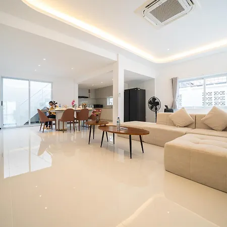 Wonderland Moonstone 4 Bedroom Luxury Pool