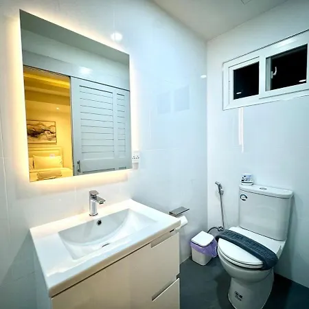 วิลล่า 129 Wongamat, 4br, 300m From